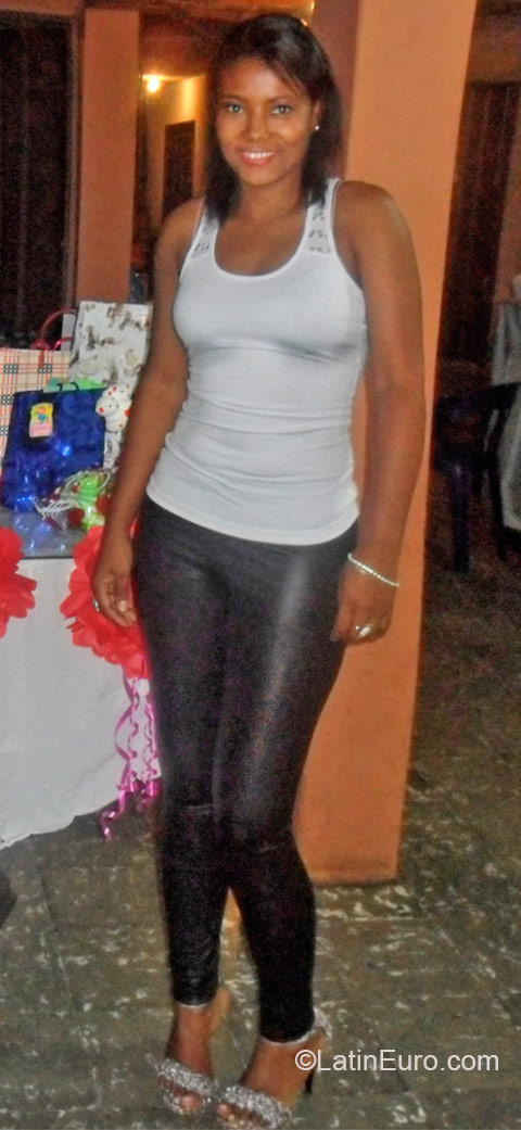 Date this delightful Colombia girl Beatriz from Cali CO17213