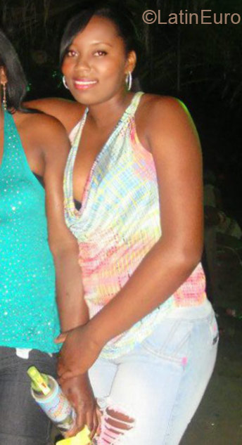 Date this cute Colombia girl Aide from Cali CO17296