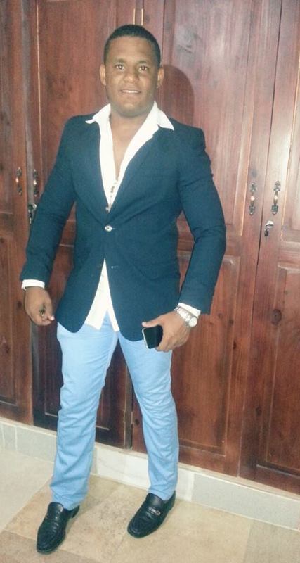 Date this tall Dominican Republic man Robert Santana from Santiago De Los Caballeros DO21973