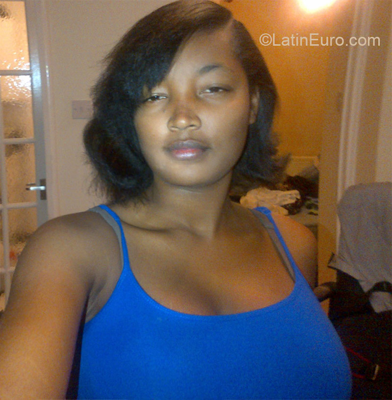 Date this cute Jamaica girl Stephanie from Kingston JM2032