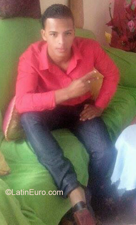 Date this sultry Dominican Republic man Yendri from Santo Domingo DO22077