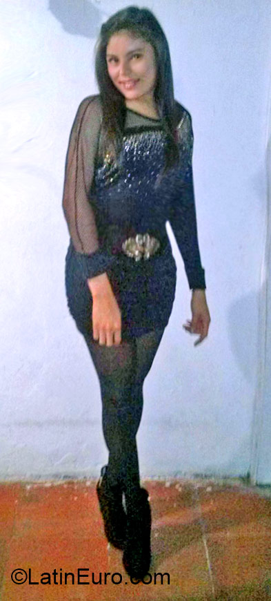 Date this cute Colombia girl Yuly from Bogota CO17420