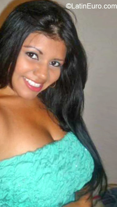Date this beautiful Colombia girl Karol from Cali CO17422