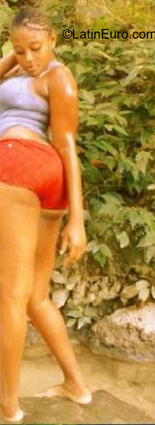 Date this attractive Jamaica girl Lamika from Sav-la-mar JM2054