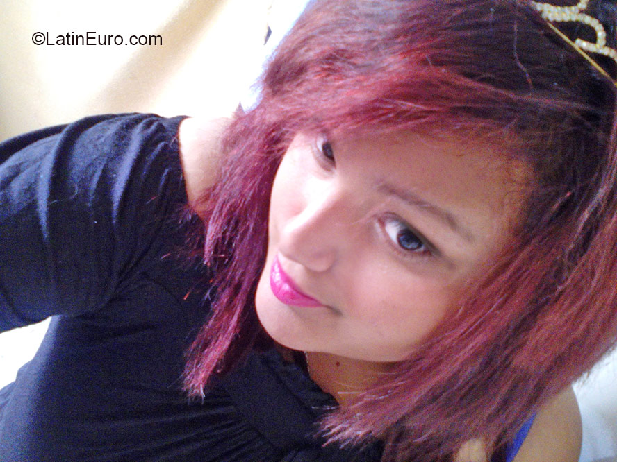 Date this foxy Mexico girl Marie from Mexico City MX1415
