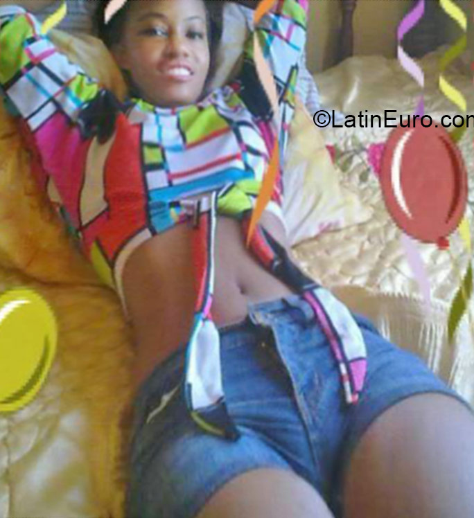 Date this gorgeous Jamaica girl Kayla from Kingston JM2055