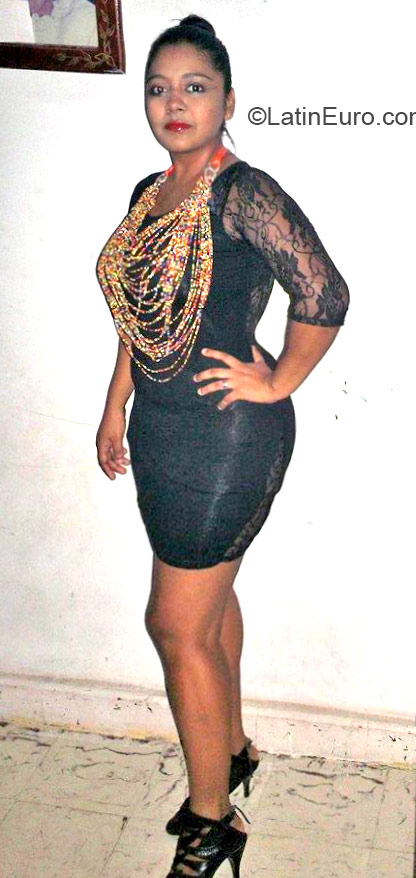 Date this sensual Colombia girl Brina from Barranquilla CO17444