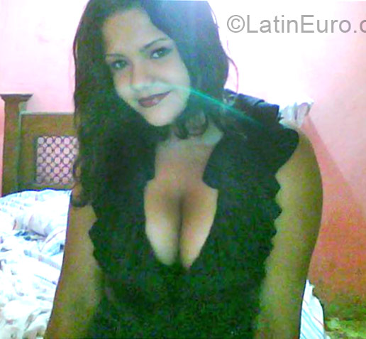 Date this tall Colombia girl Taliana from Bogota CO17456