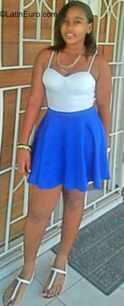 Date this pretty Colombia girl Ashley from Medellin CO17477