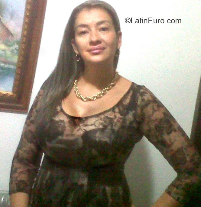 Date this tall Colombia girl Clara from Tulua CO17479