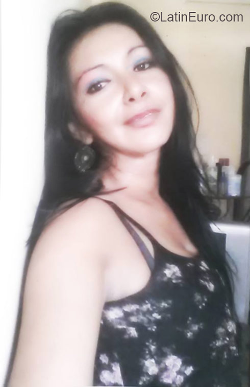 Date this charming Colombia girl Yaneth from Barranquilla CO17515