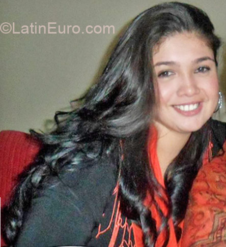 Date this passionate Colombia girl Paola from Cucuta CO17551