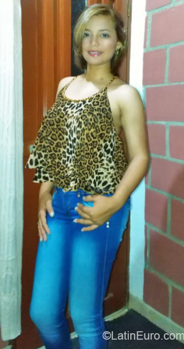 Date this fun Colombia girl Vanessa from Cali CO17575