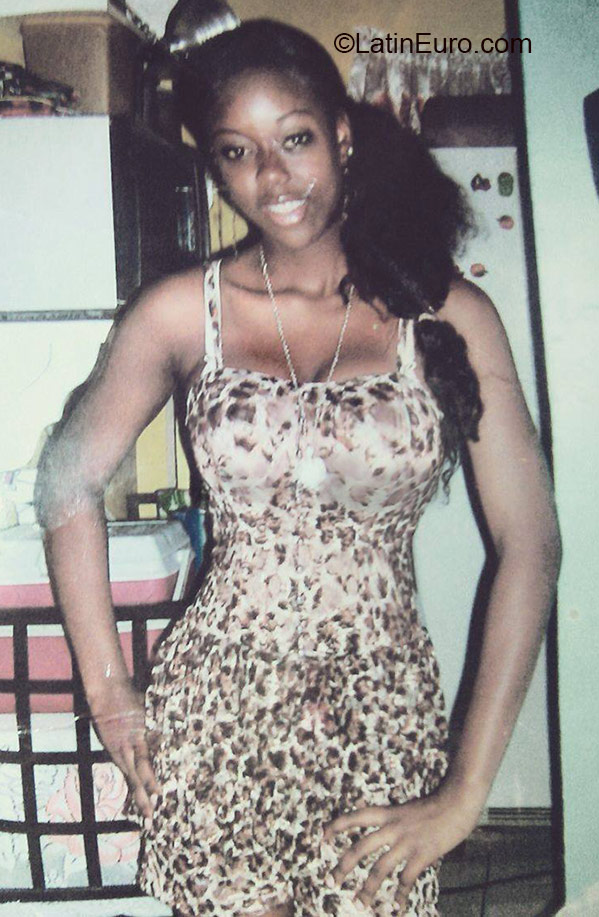 Date this cute Jamaica girl Kayla from Kingston JM2083
