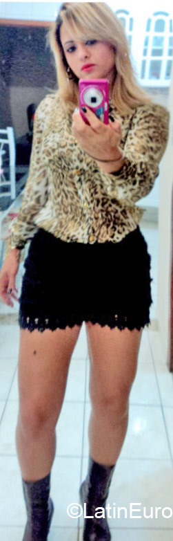 Date this nice looking Brazil girl Luh from Ipatinga BR9383