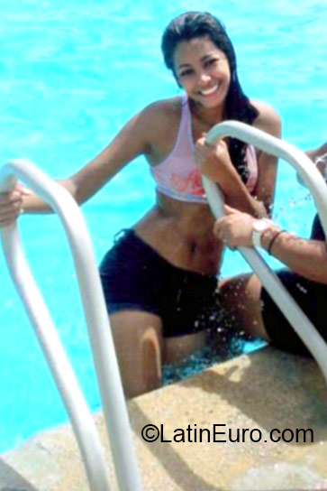 Date this sensual Colombia girl Keisy from Barrancabermeja CO17709