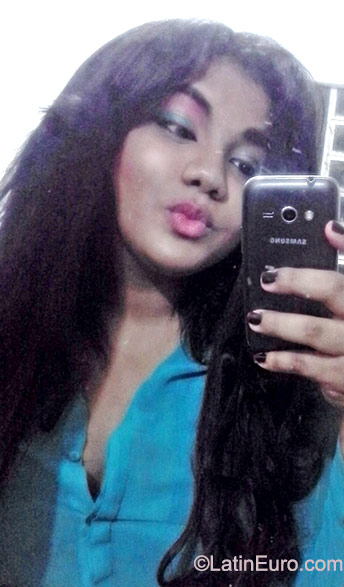 Date this hard body Brazil girl Raysa from Recife BR9421