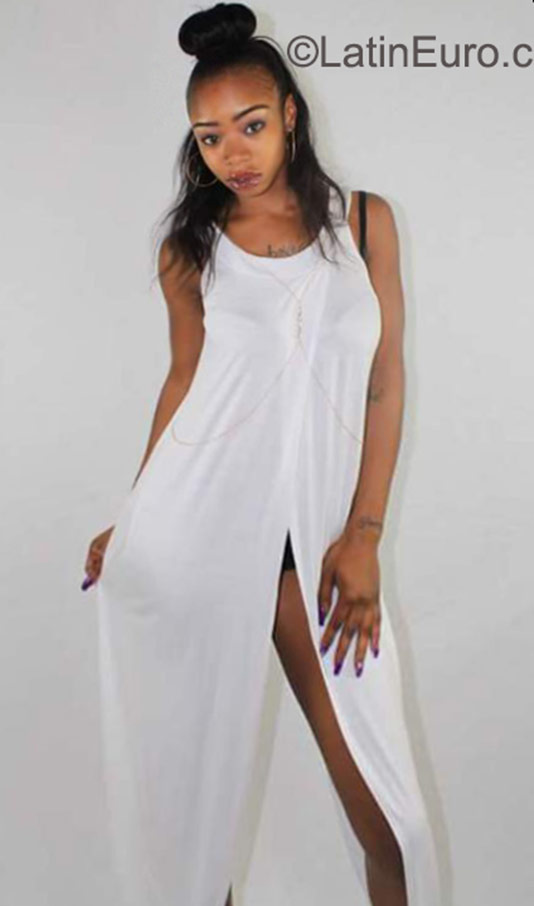 Date this stunning United States girl Roxy from Marietta US16387