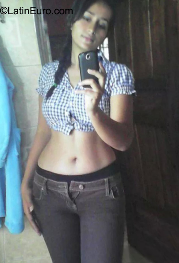 Date this sultry Honduras girl Mileidy from El Progreso HN1664