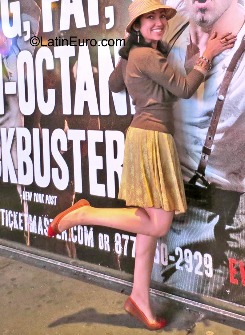 Date this georgeous Colombia girl Gaby from Medellin CO17940