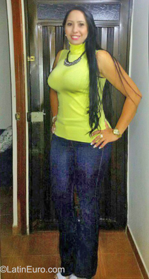 Date this funny Colombia girl Andrea from Medellin CO17942