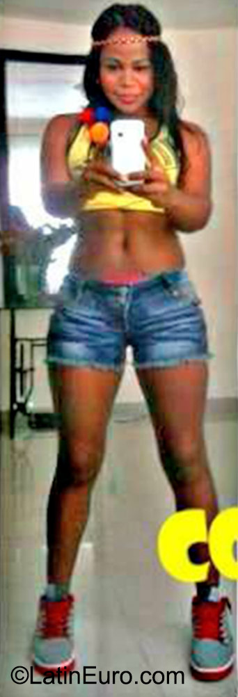 Date this athletic Colombia girl Miller from Cali CO18007