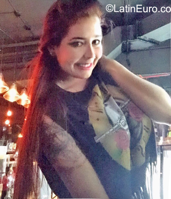 Date this charming Panama girl Esperanza from Panama City PA694