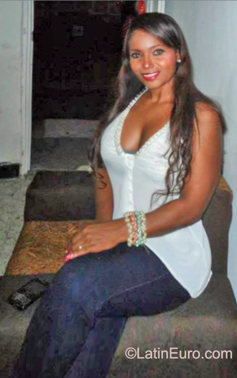 Date this athletic Colombia girl Nidia patricia from cali-valle CO18400
