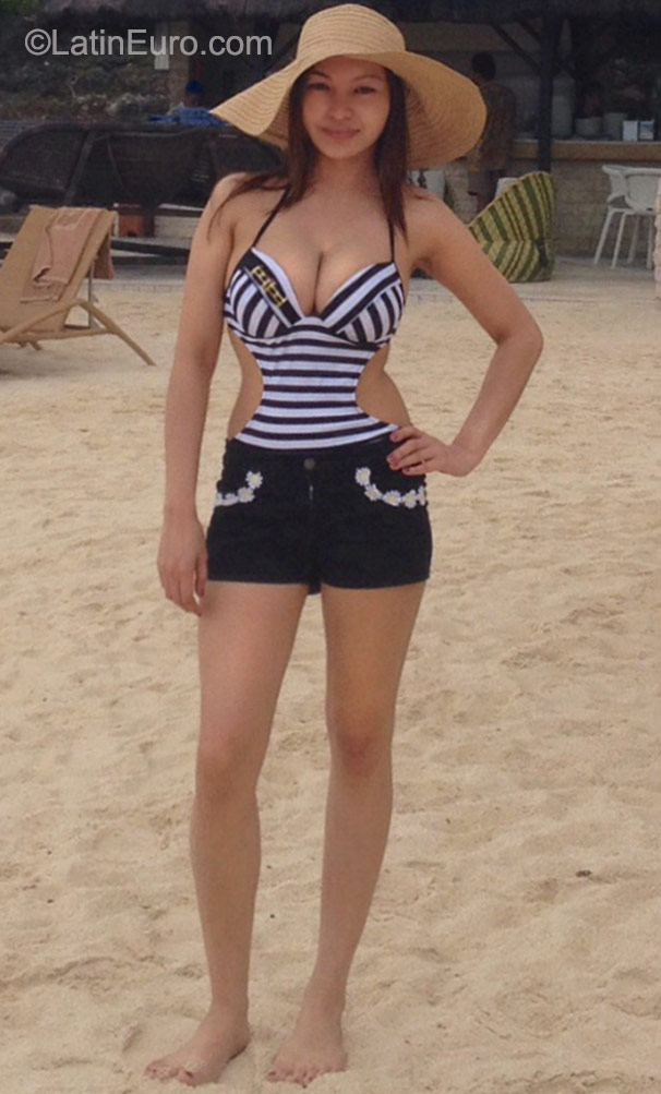 Date this beautiful Philippines girl Myrnia from Cebu City PH818