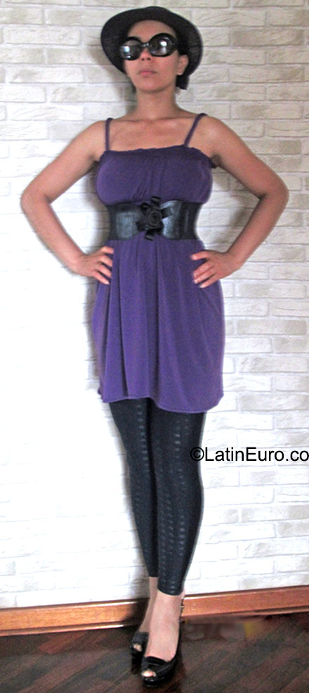 Date this foxy Peru girl Marisa from Lima PE1071