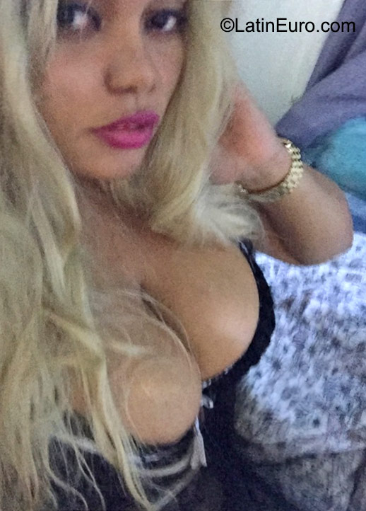 Date this georgeous United States girl Fernanda from Brooklyn US16495