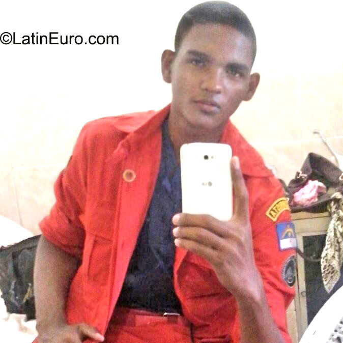 Date this funny Brazil man Joao from Recife BR9454