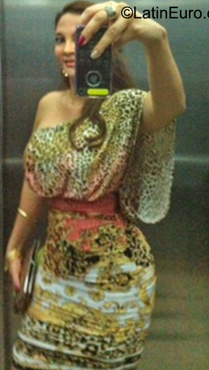 Date this stunning Panama girl Alexandra from Panama City PA711