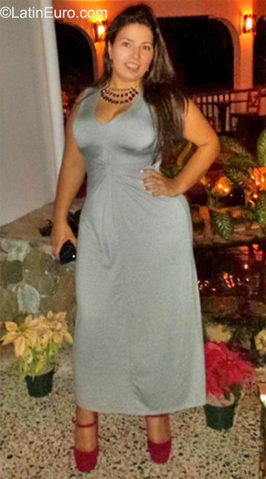 Date this sultry Honduras girl Samary from Tegucigalpa HN1731