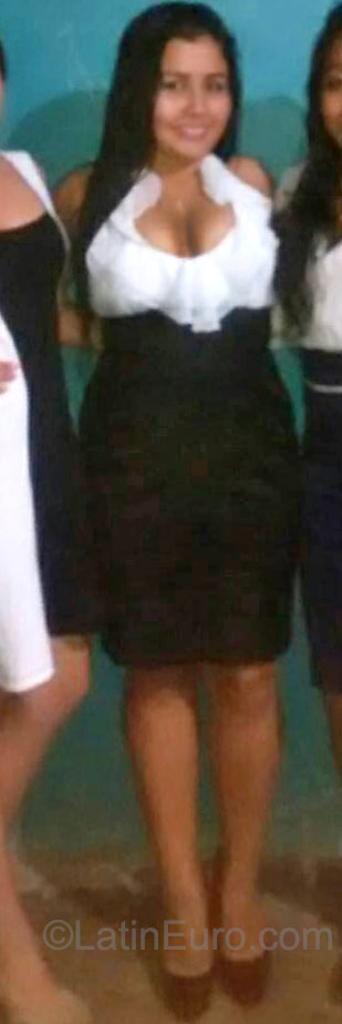 Date this charming Honduras girl Giselle from San Pedro Sula HN1776