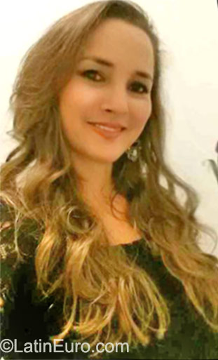 Date this attractive Honduras girl Jackaline from San Pedro Sula HN1781