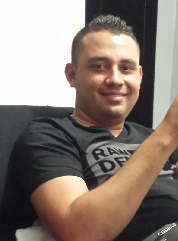 Date this young Colombia man Cristian from Popayan CO18207