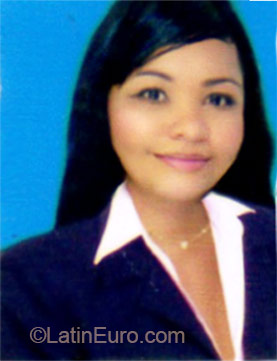 Date this nice looking Colombia girl Adriana from Barranquilla CO18315