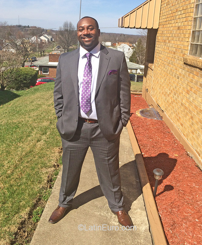 Date this exotic United States man Liteweight24 from Steubenville US16772