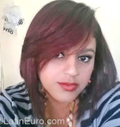 Date this stunning Honduras girl Mery from Tegucigalpa DO24140