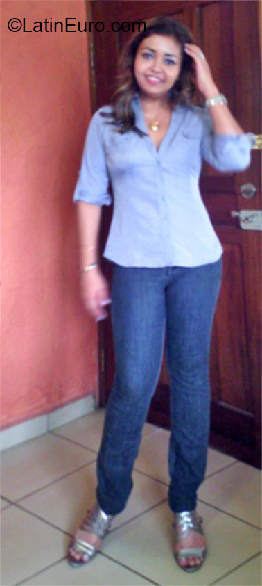Date this cute Honduras girl Carmenza from Tela Atlantida HN1876