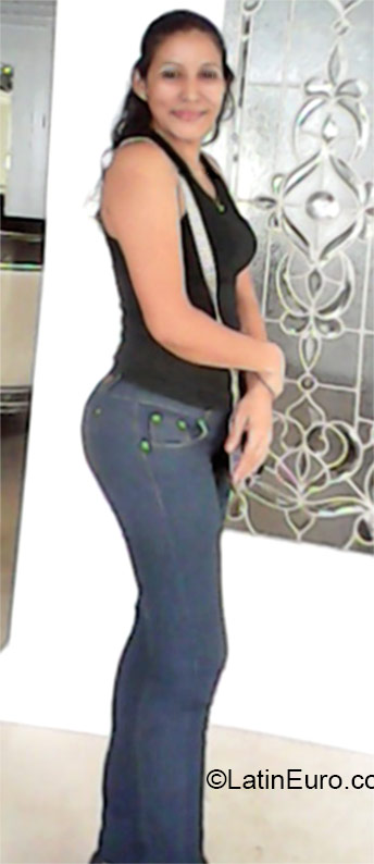 Date this attractive Panama girl Maria from Panama City PA819