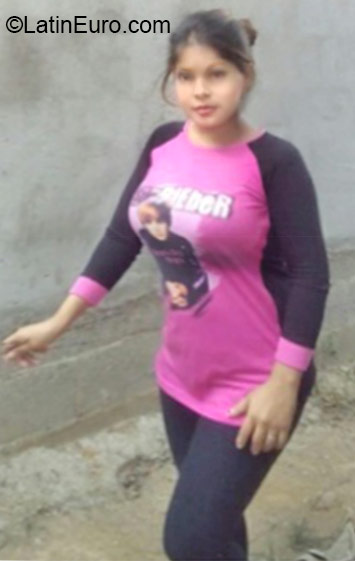 Date this hard body Honduras girl Aacely from Cortes HN2101