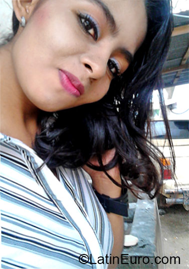 Date this beautiful Honduras girl Marina from Tela HN1897