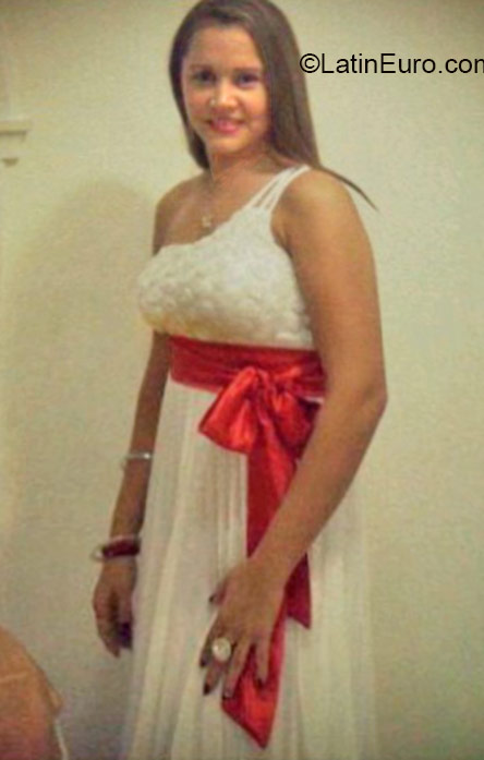 Date this attractive Colombia girl Mary from Barranquilla CO18436