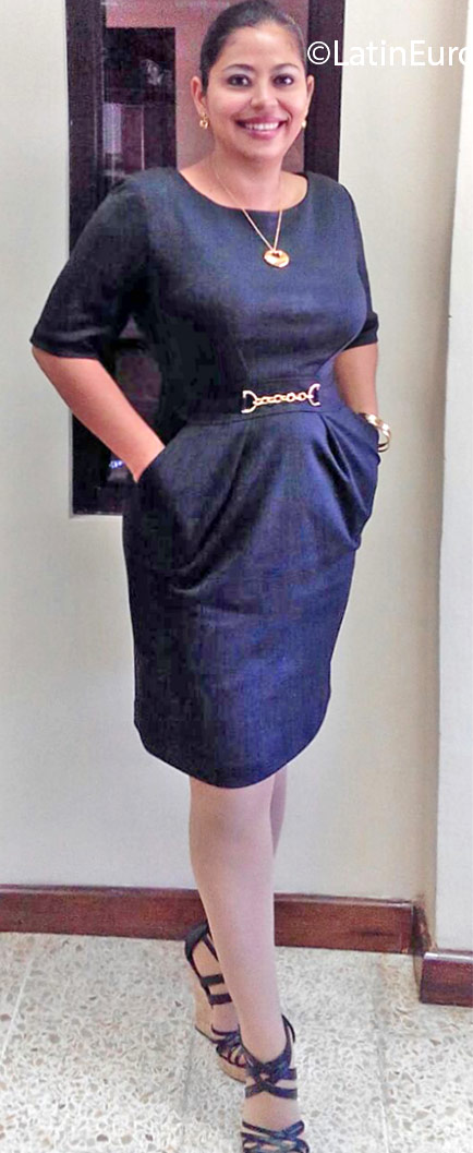 Date this stunning Honduras girl Raquel from San Pedro Sula HN1941