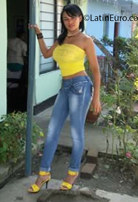Date this fun Panama girl Victoria from Panama City PA858
