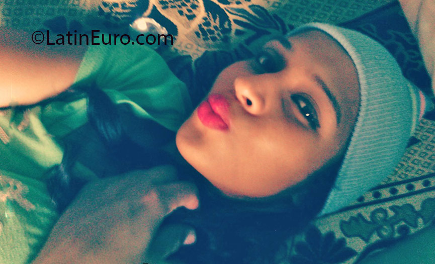 Date this funny Honduras girl Yoselin from Tegucigalpa HN1995