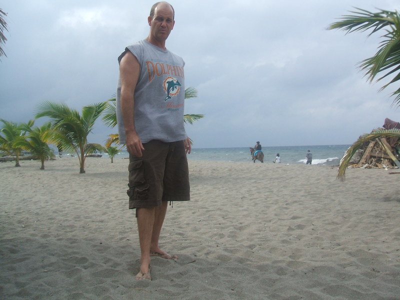 Date this stunning Honduras man Searching1343 from Lago Yojoha HN2004