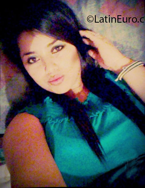Date this sultry Honduras girl Kelly Nineth La from San Pedro Sula HN2028